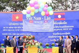 Vietnam helps Laos build hospital
