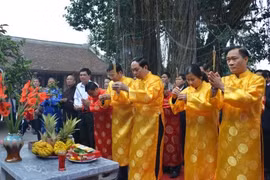 Pen-brush opening tradition enacted in localities