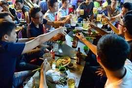 Survey looks at alcohol consumption in Vietnam