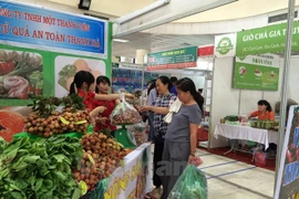 Hanoi to arrange 119 areas selling safe farm produce
