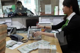 US dollar price adjusted down at commercial banks