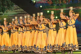 Vietnamese, Chinese youths wrap up third festival