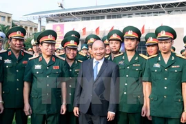 PM urges academy to improve political education quality 
