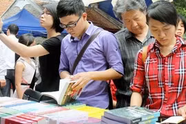 Hanoi to open book street on third Lunar New Year day