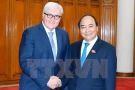 PM calls for more investment from German businesses