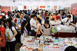 Autumn book fair to highlight digital books 
