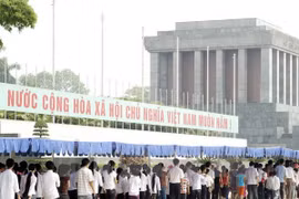 Over 66,000 people pay homage to President Ho Chi Minh