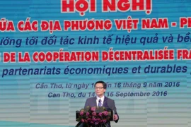 Conference boosts partnership among Vietnamese, French localities