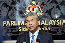 Malaysia increases security at borders 
