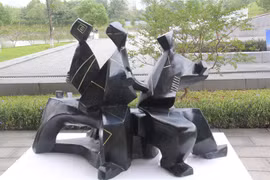 Exhibition honours icons of Vietnamese sculpture 