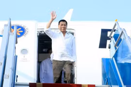 Philippines delays joint patrol with the US on East Sea