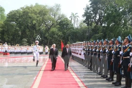 Lao Party chief reasserts special attention to relations with Vietnam 