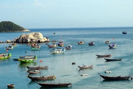 US pushes for peaceful solution to East Sea issue