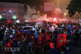 Vietnam awash in red as football team enters final