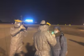 Vietnam brings 30 citizens home from Wuhan