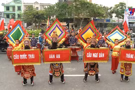 Whale worshipping festival in central region