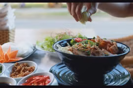 Vietnamese food among 100 best in the world