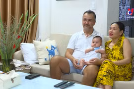 Foreigners celebrate Tet in Vietnam