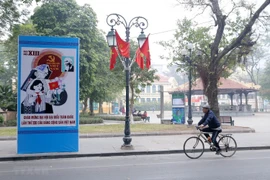 Hanoi streets decorated for National Party Congress 