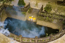 Thien Ton - Sacred pagoda in ancient capital 