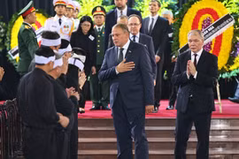 Foreign delegations pay respects to Party General Secretary Nguyen Phu Trong