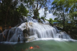 Moon waterfall – a natural beauty in Hoa Binh