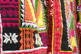 Pieu scarf: Beautiful cultural heritage of Thai ethnic people