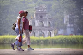 Walking space around Hoan Kiem Lake – Hanoi’s cultural and tourist destination
