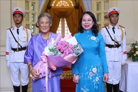 Vice President Vo Thi Anh Xuan (right) and Thai Princess Maha Chakri Sirindhorn. (Photo: VNA)