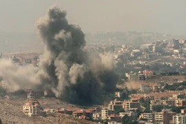 Smoke rises from Israeli airstrikes in the southern village of Kfar Rouman, seen from Marjayoun, south Lebanon. (Photo: Euronews) 