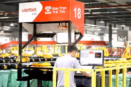 Viettel Post's warehouse in Quang Minh Industrial Zone, Hanoi. With the boom of the e-commerce and logistics industry, investors should develop further warehouse infrastructure. (Photo: VNA)
