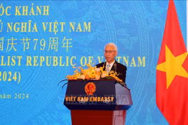 Vietnamese Ambassador Pham Sao Mai speaks at the celebration of the 79th anniversary of the National Day (September 2, 1945-2024) in Beijing. (Photo: VNA)