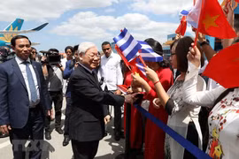 Party chief begins State visit to Cuba