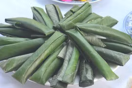 Taste of Hue’s cake on display