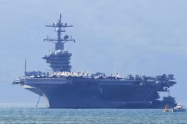 US’s aircraft carrier USS Carl Vinson visits Da Nang