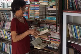 Free bookstore attracts bookworms