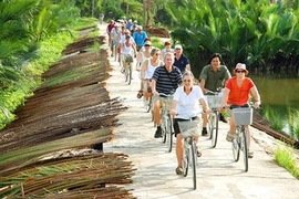 Vietnam caters for over 9 million foreign tourists in 7 months