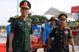 Solemn farewell to late volunteer soldiers at military funeral