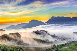 Mau Son Mountain - Dance between the Sun and the clouds