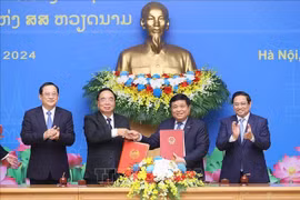 Vietnam, Laos agree on major cooperation orientations for 2024
