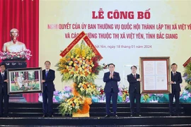 NA Chairman attends ceremony announcing establishment of Viet Yen township