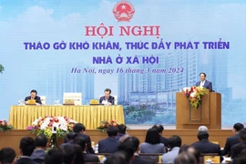PM chairs meeting on social housing development