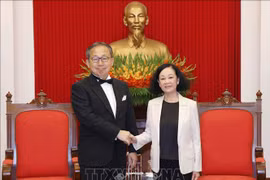 Party official receives outgoing Japanese ambassador