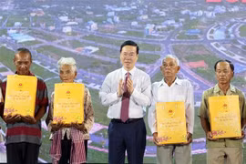 President attends “Spring in border areas warms people’s hearts” programme in Kien Giang