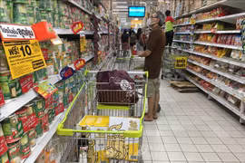 Thai economy grows under 2% last year