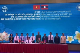 Hanoi, Vientiane expand business cooperation