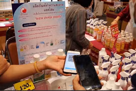 Thailand looks towards cashless society