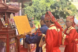 Islanders commemorate soldiers of ancient Hoang Sa Flotilla