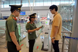 Over 200 foreigners denied entry into Vietnam in 2 months: CAAV