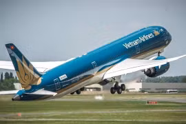 Vietnam Airlines reschedules flights to Germany due to air strikes
